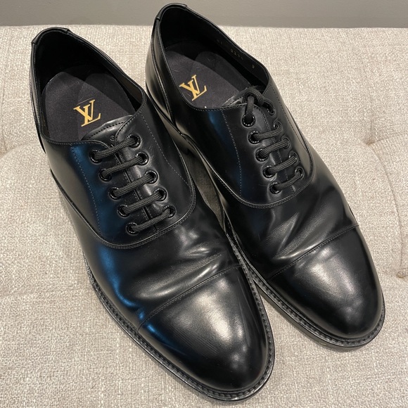 LOUIS VUITTON | Men’s Dress Shoes - Picture 7 of 7